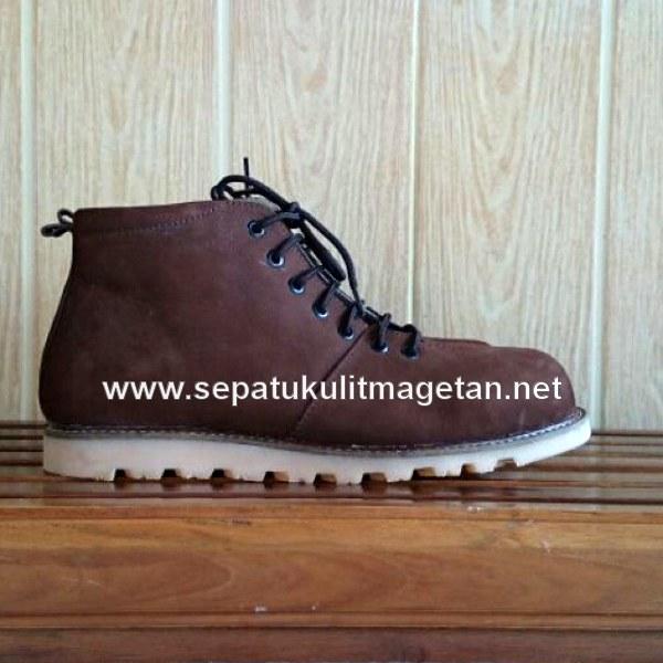 Sepatu Kulit Boots Eksklusif FB49 Dark Brown