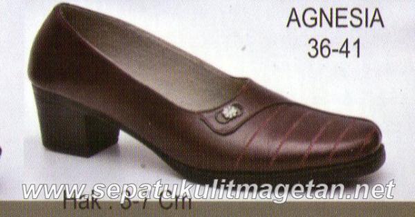 Sepatu Kulit Pantofel Wanita AB Agnesia