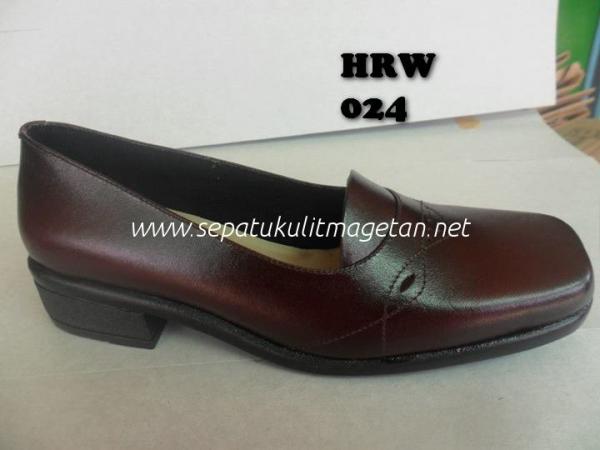 Sepatu Kulit Pantofel Wanita HRW 024
