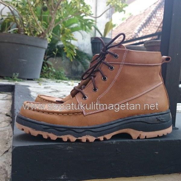 Sepatu Kulit Boots Eksklusif FBZ93