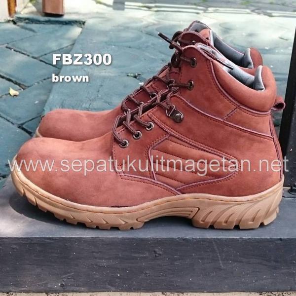 Sepatu Kulit Boots Eksklusif FBZ300 Brown
