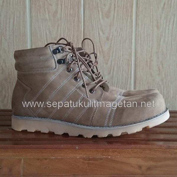 Sepatu Kulit Boots Eksklusif FB22 Custom