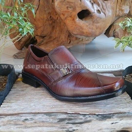 Sepatu Kulit Pantofel Pria FY02