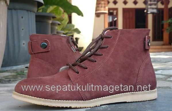 Sepatu Kulit Boots Eksklusif Wanita BL01 Brown