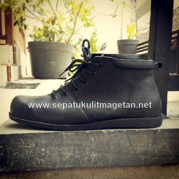 Sepatu Kulit Boots Eksklusif FB31 Hitam