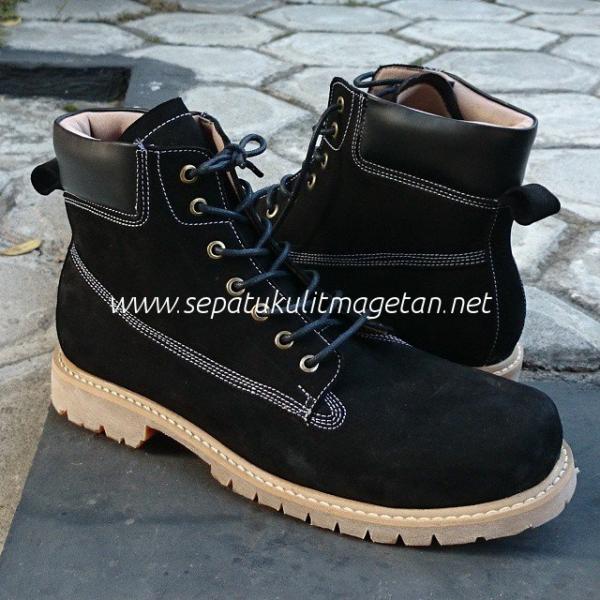 Sepatu Kulit Boots Eksklusif FB33 Hitam