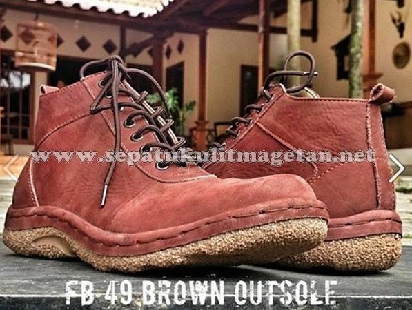 Sepatu Kulit Boots Eksklusif FB49 Brown Outsole