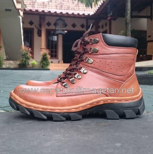 Sepatu Kulit Boots Eksklusif FB98X