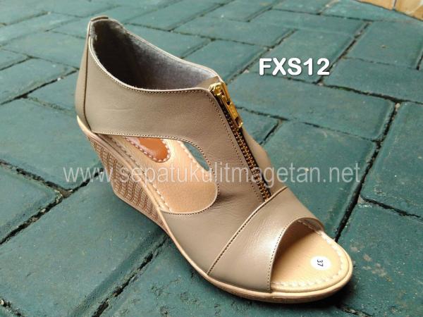 Sepatu Kulit Casual Eksklusif Wanita FXS12