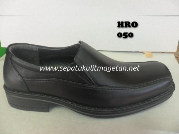 Sepatu Kulit Pantofel Pria HRO 050