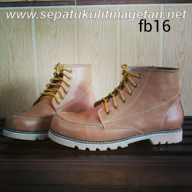 Exclusive Premium Boots FB16