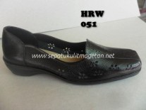 Sepatu Kulit Pantofel Wanita HRW 051