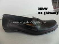 Sepatu Kulit Pantofel Wanita HRW 01 Hitam