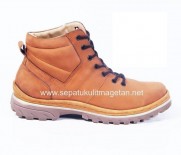 Sepatu Kulit Boots Eksklusif FB300 Tan