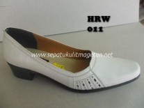 Sepatu Kulit Pantofel Wanita HRW 011
