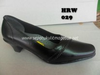 Sepatu Kulit Pantofel Wanita HRW 029