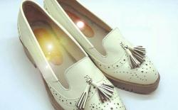 Sepatu Kulit Casual Eksklusif Wanita FLC02 Putih