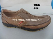 Sepatu Kulit Pantofel Pria HRO 011