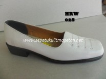 Sepatu Kulit Pantofel Wanita HRW 028